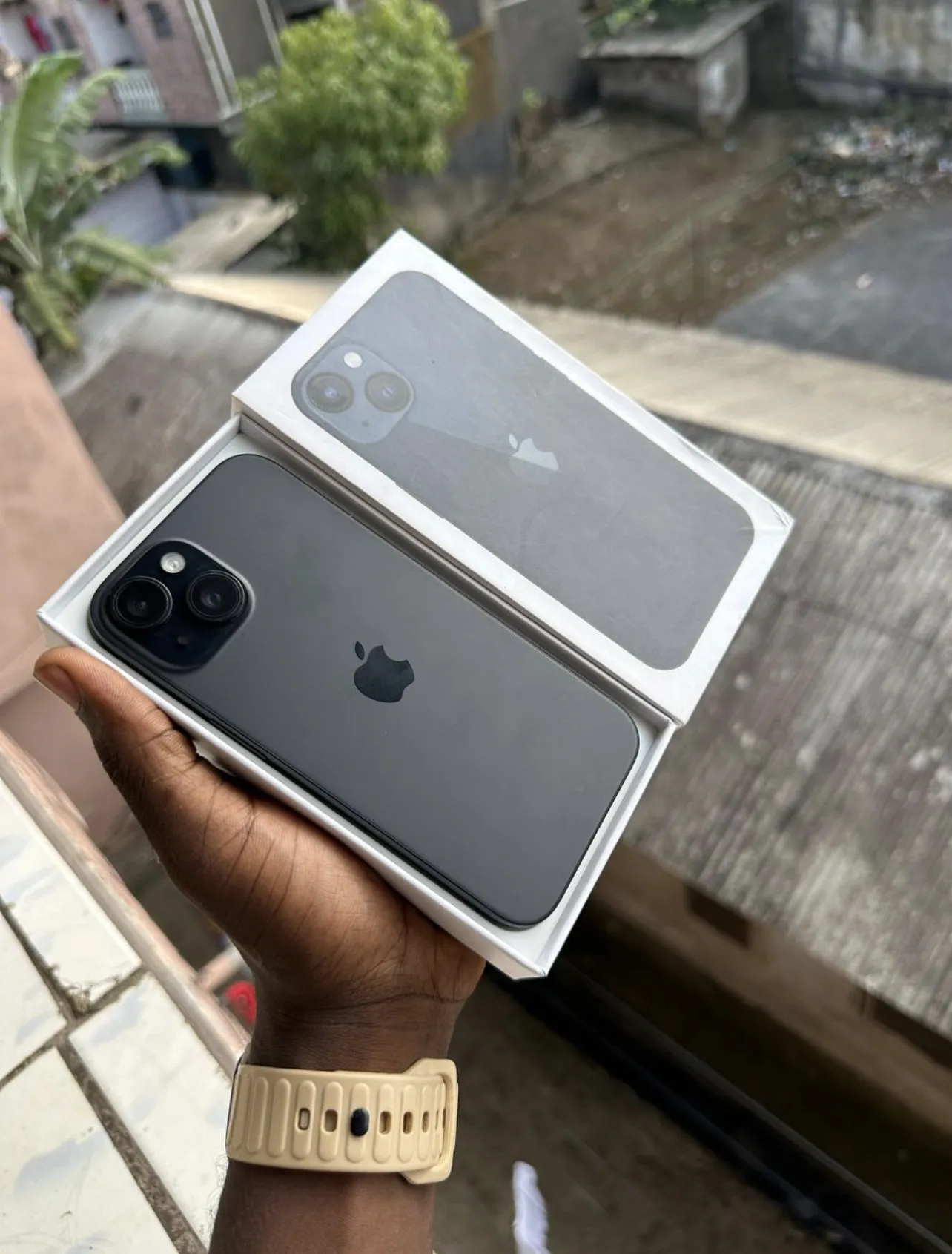 Gallery Photo 3 - Marketplace | Phones, Simbock, Yaoundé, Cameroon | Electronics & Media  > Cell phones & Accessories