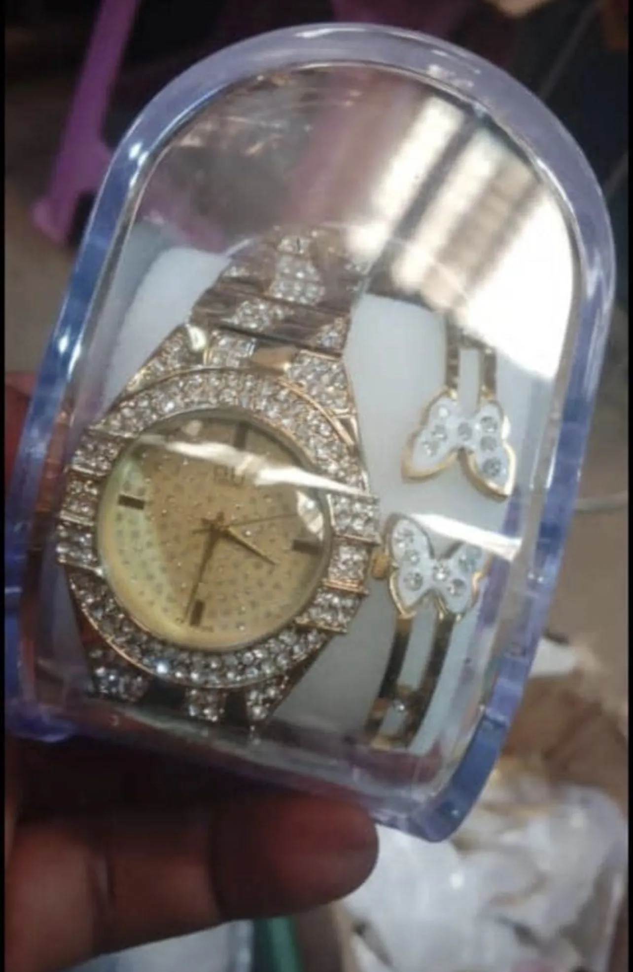 Gallery Photo 2 - Marketplace | Watches, Damas, Yaoundé, Cameroon | Clothing, Shoes, & Others  > Jewelry & Accessories