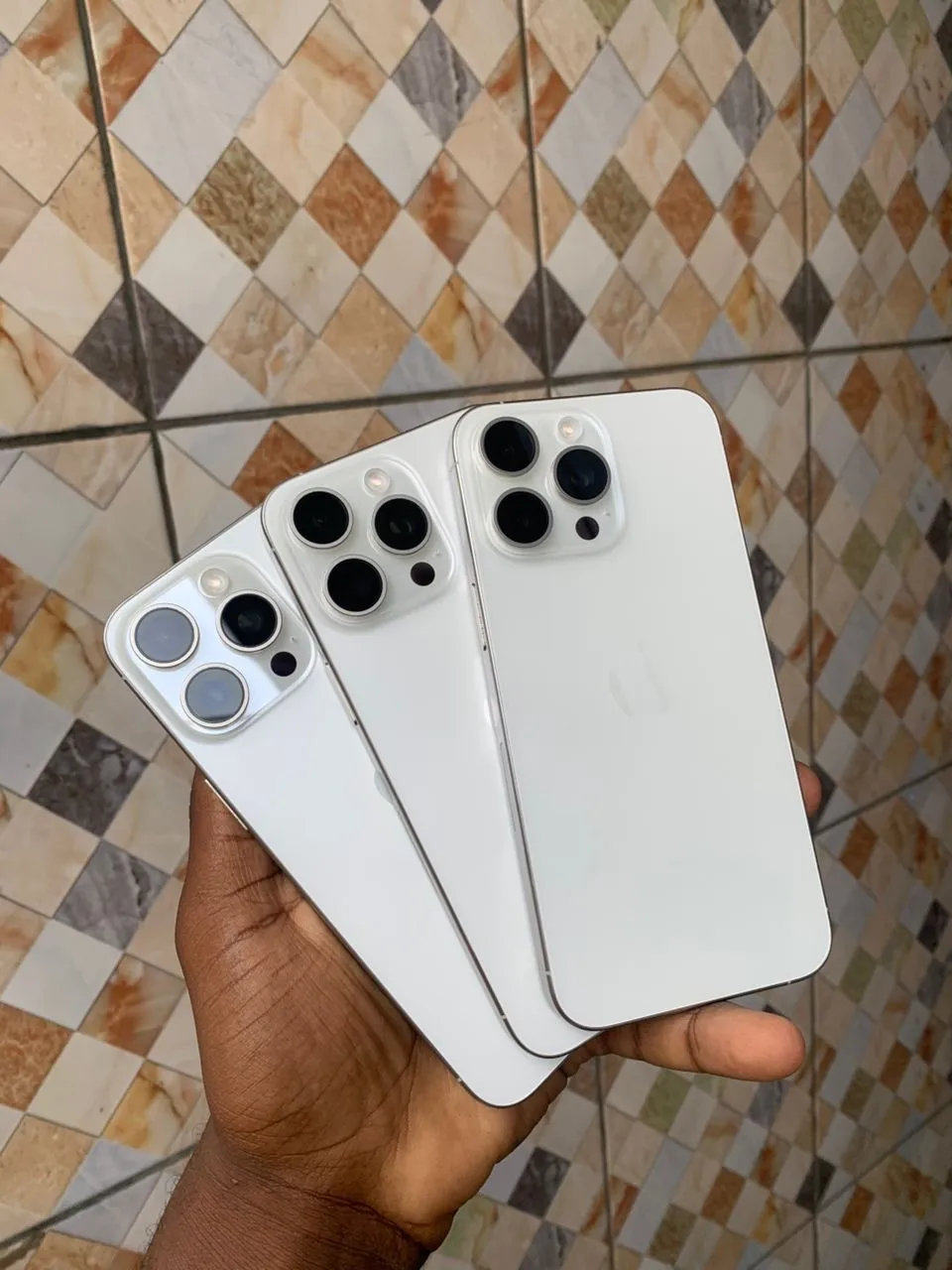 Gallery Photo 1 - Marketplace | Iphone 15Promax, Obili, Yaoundé, Cameroon | Electronics & Media  > Cell phones & Accessories