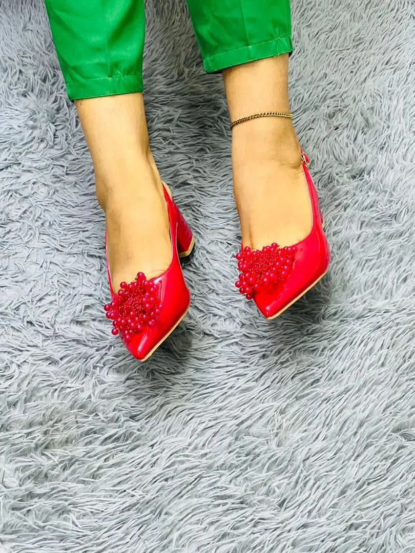 Gallery Photo 1 - Marketplace | Talons Femme, Akwa-douche, Douala, Cameroon | Clothing, Shoes, & Others  > Women's shoes