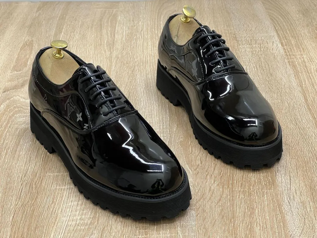 Gallery Photo 2 - Marketplace | Chaussures Homme, Akwa-Douche, Douala, Cameroon | Clothing, Shoes, & Others  > Men's shoes