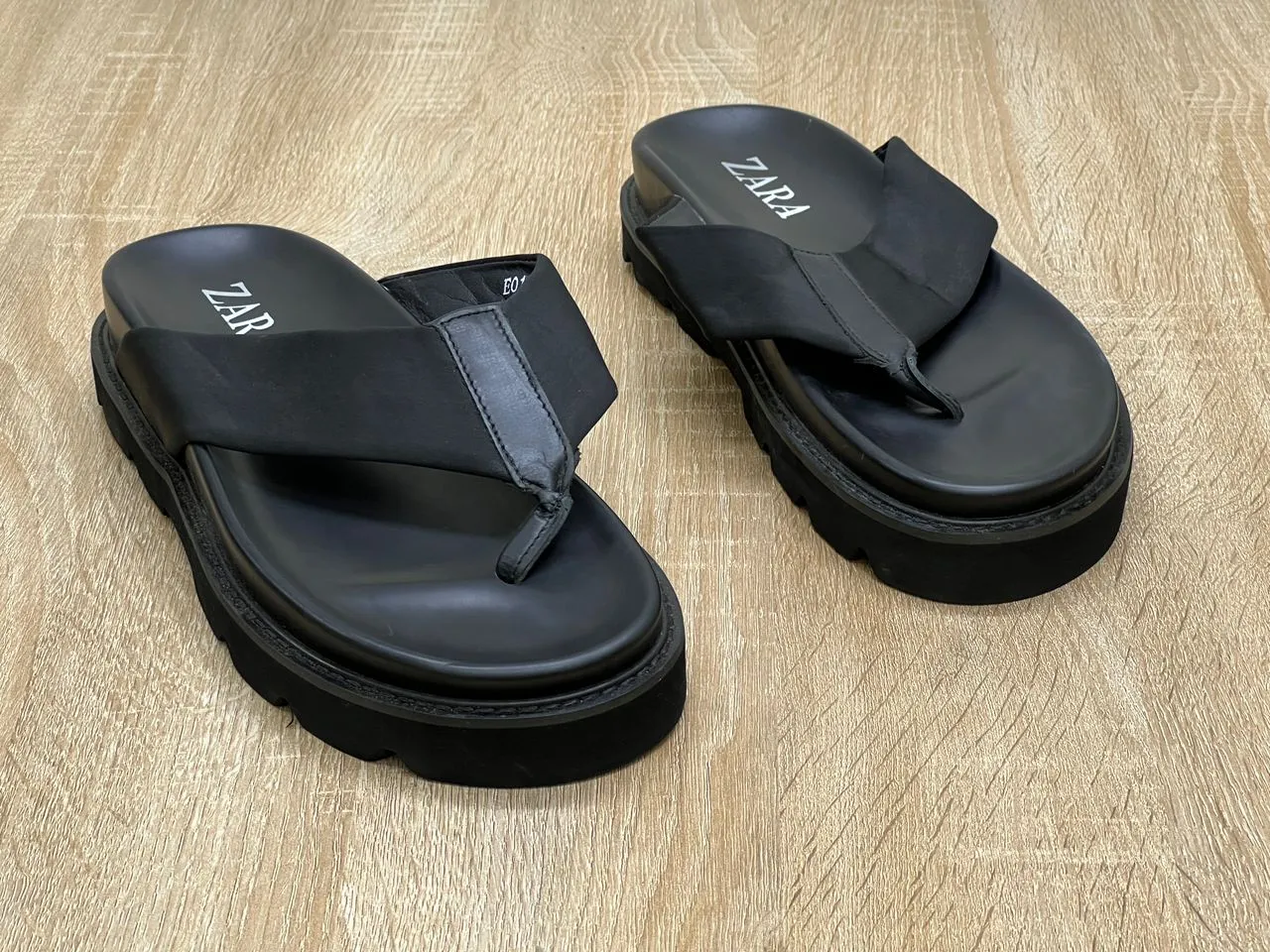 Gallery Photo 2 - Marketplace | Babouche Zara, Akwa-Douche, Douala, Cameroon | Clothing, Shoes, & Others  > Men's shoes