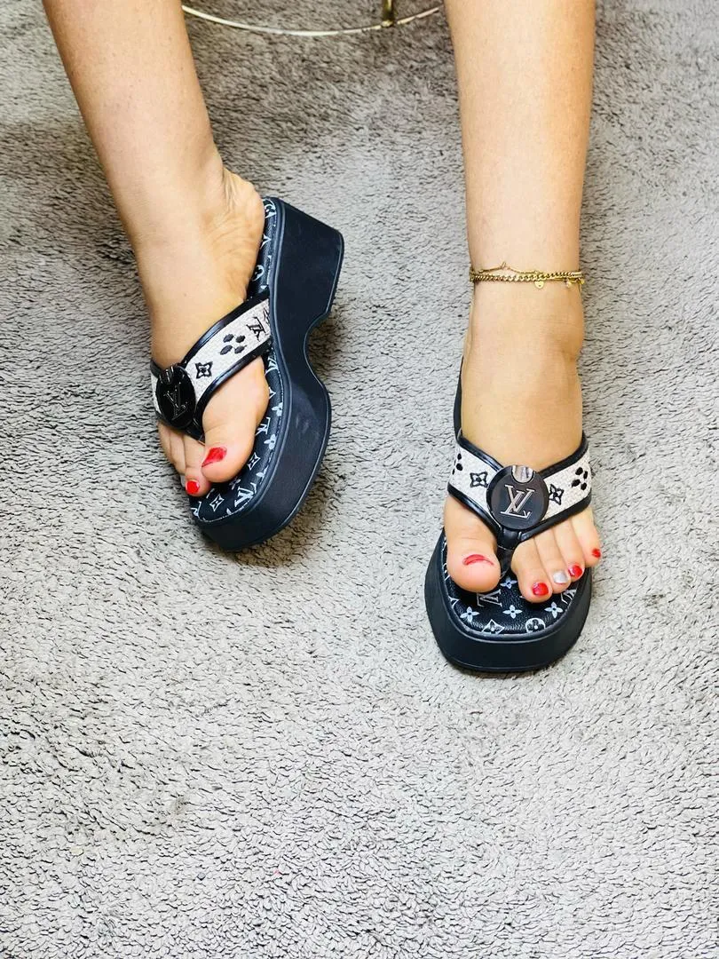 Gallery Photo 1 - Marketplace | Louis Vuitton, Akwa-Douche, Douala, Cameroon | Clothing, Shoes, & Others  > Women's shoes