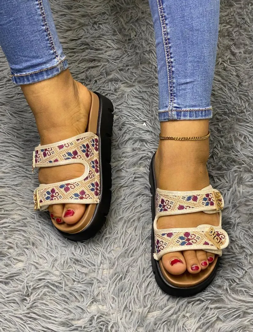 Gallery Photo 4 - Marketplace | Babouche Dior, Akwa-Douche, Douala, Cameroon | Clothing, Shoes, & Others  > Women's shoes