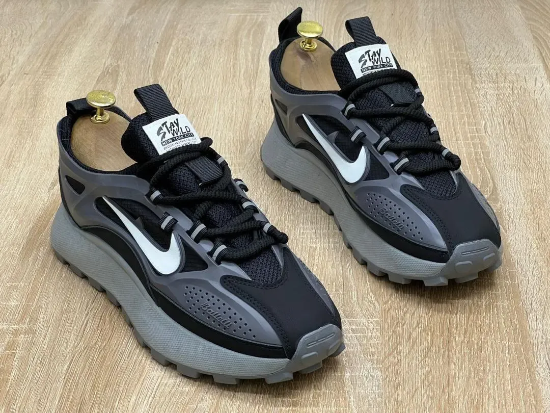 Main Photo - Marketplace | Tennis Stay Wild, Akwa-Douche, Douala, Cameroon | Clothing, Shoes, & Others  > Men's shoes