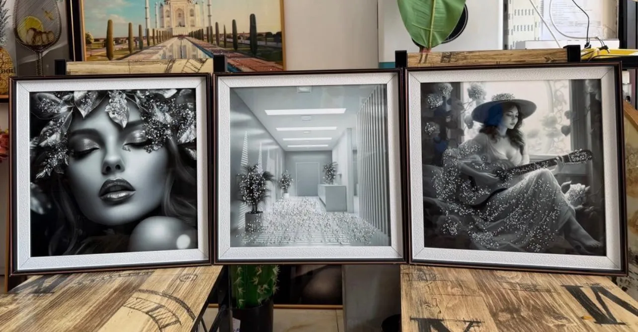 Gallery Photo 1 - Marketplace | Frames, Simbock, Yaoundé, Cameroon | Home, Food & Garden  > Home Decor