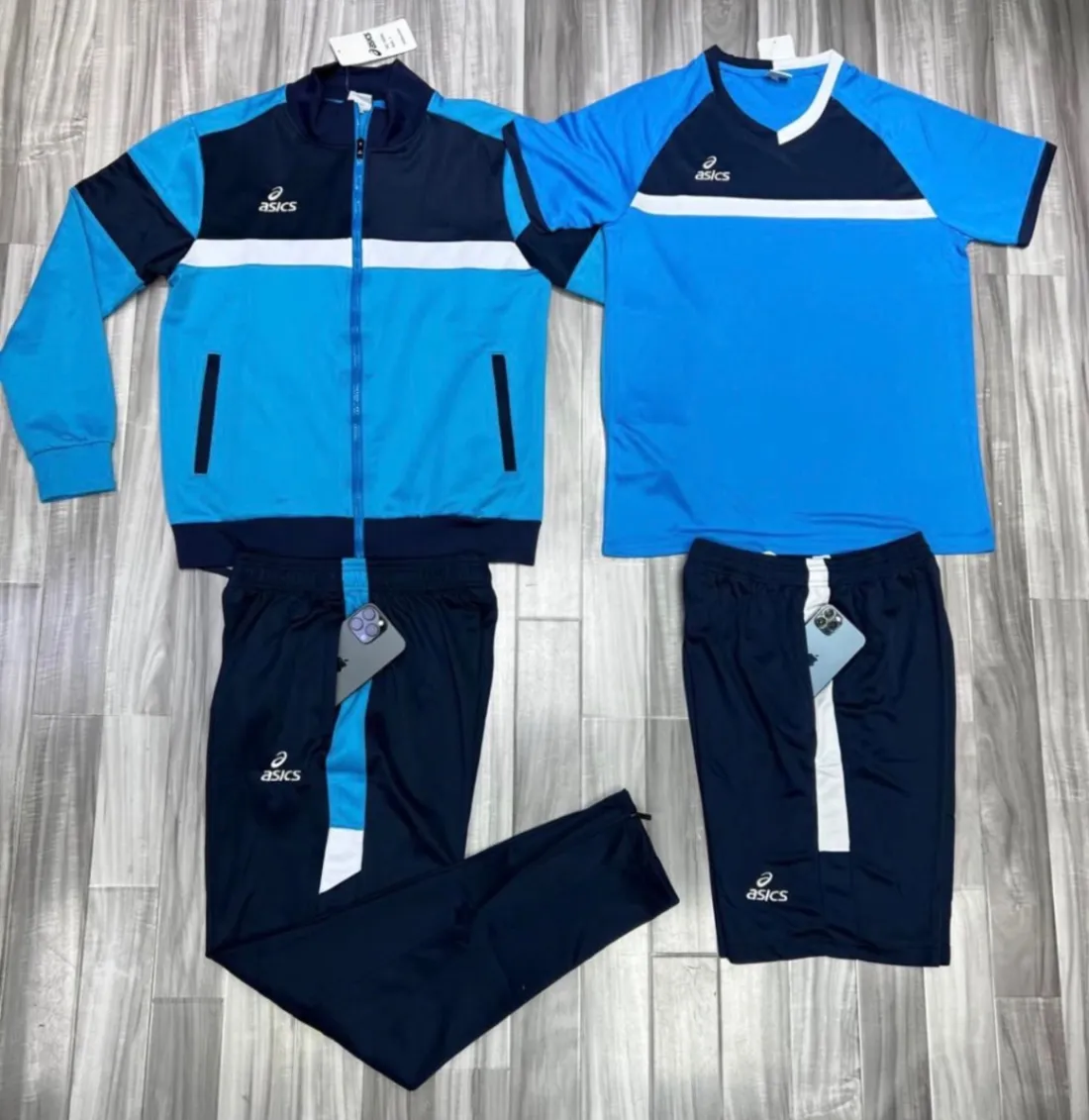 Gallery Photo 3 - Marketplace | Track Suit, Cho Obili, Yaoundé, Cameroon | Clothing, Shoes, & Others  > Men's clothing