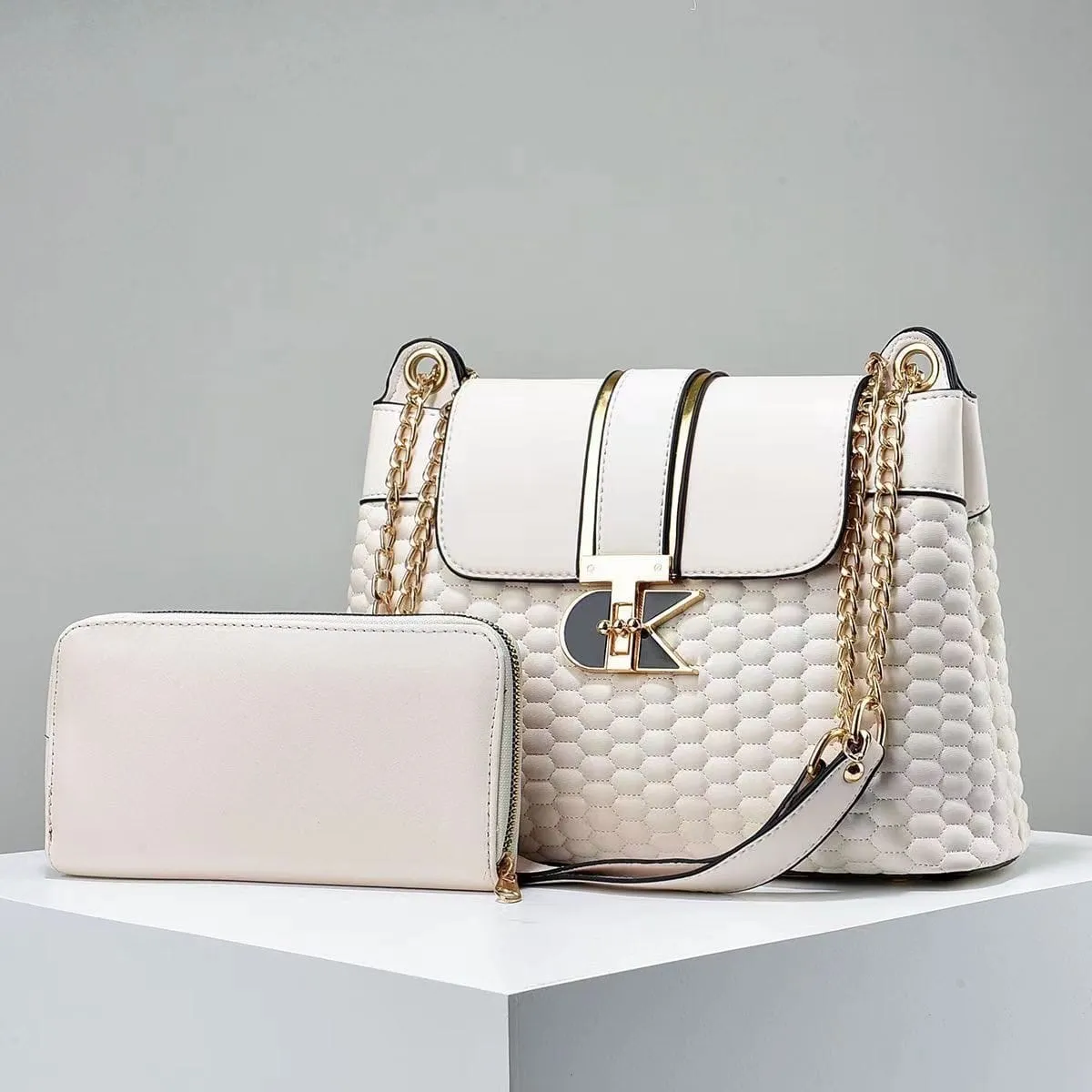 Gallery Photo 5 - Marketplace | Hand Bag, Ago palace way, Lagos, Nigeria | Clothing, Shoes, & Others  > Others & Accessories