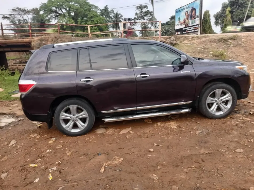 Main Photo - Marketplace | Car For Sale – Clean & Powerful  Toyota Highlander 2013 Model, GRA, Buea, Cameroon | Vehicles & motors  > Cars & Trucks