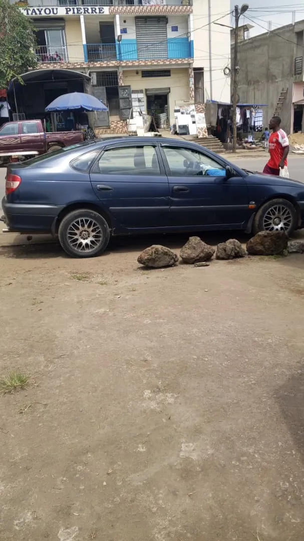 Gallery Photo 3 - Marketplace | Toyota Corolla Vehicle For Sale, Santa Babara - Bouduma, Buea, Cameroon | Vehicles & motors  > Cars & Trucks