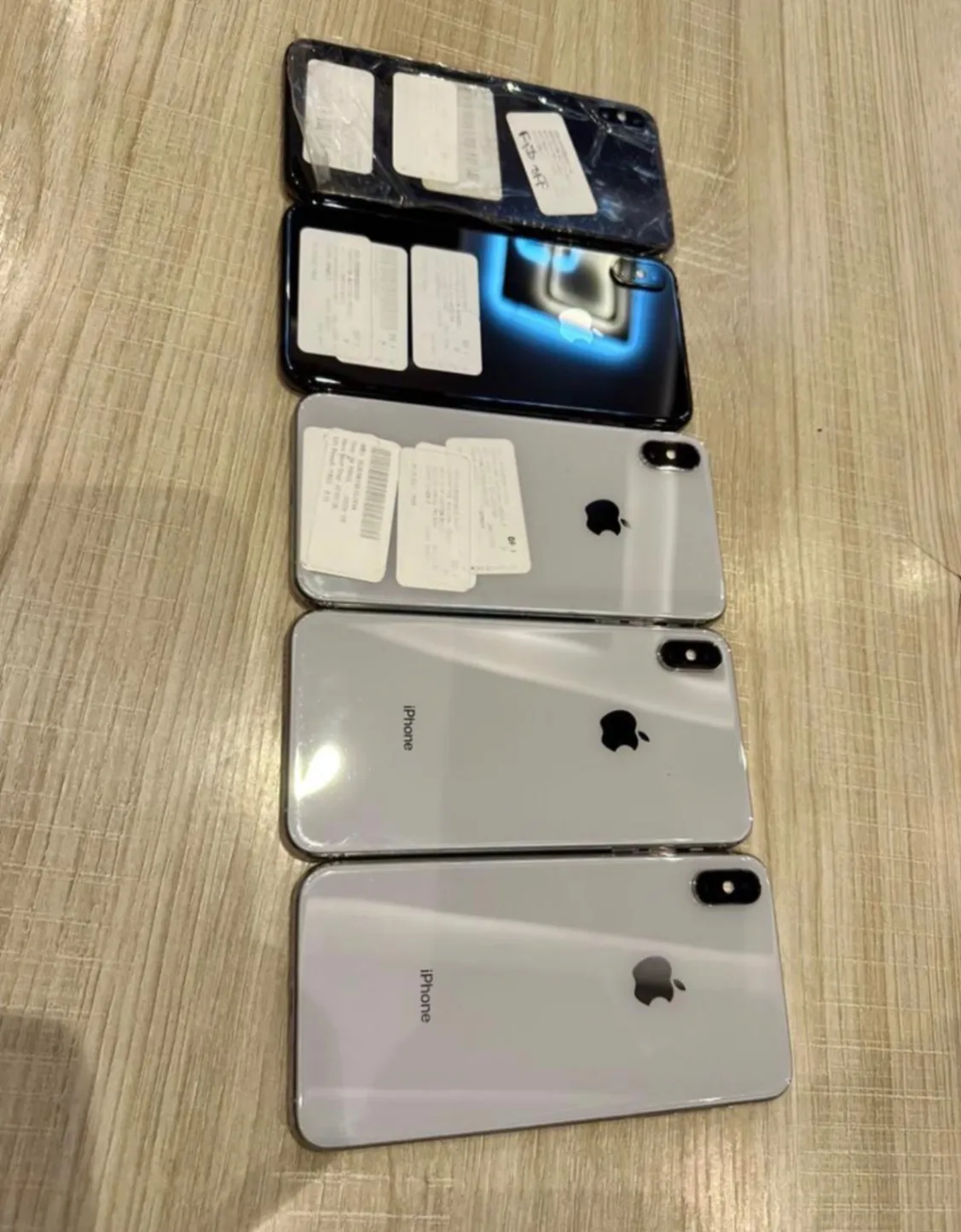 Gallery Photo 1 - Marketplace | Iphones, Bonas, Yaoundé, Cameroon | Electronics & Media  > Cell phones & Accessories
