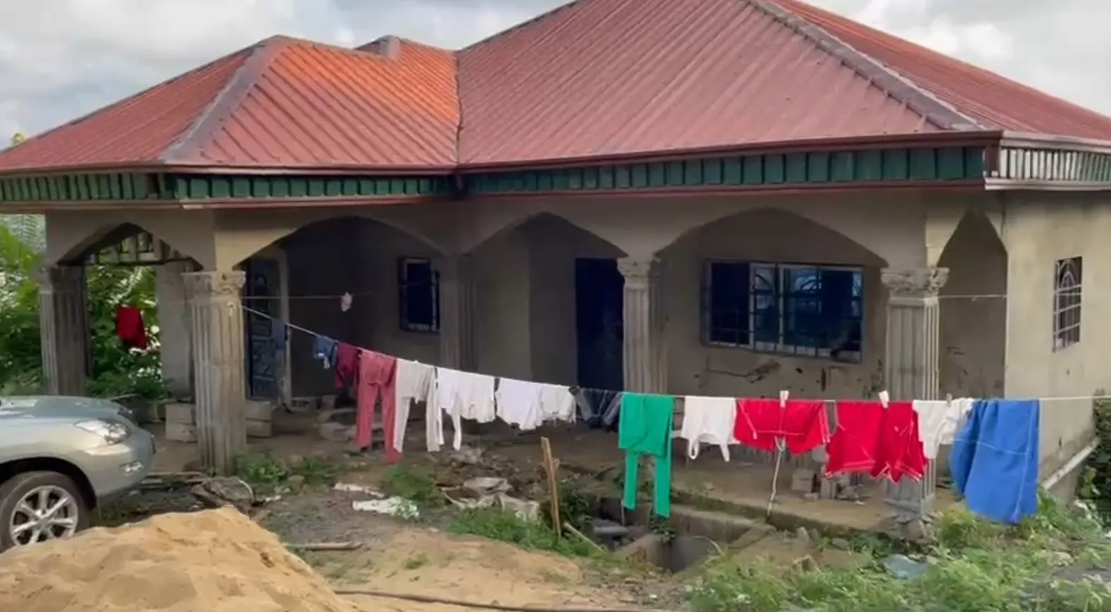 Main Photo - Real Estate | House For Sale | Uncompleted Bungalow For Sale, Mile 2 Limbe Bojongo street  (10mins from the road), Limbé, Cameroon
