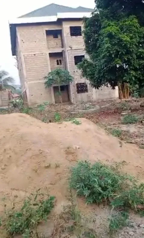 Main Photo - Real Estate | House For Sale | Uncompleted Commercial Building For Sale – Limbe (Bobende), Bobende, Limbé, Cameroon