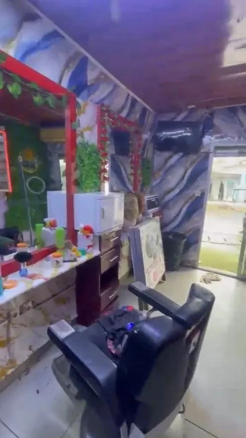 Fully Furnished Hair Saloon For Sale – Molyko